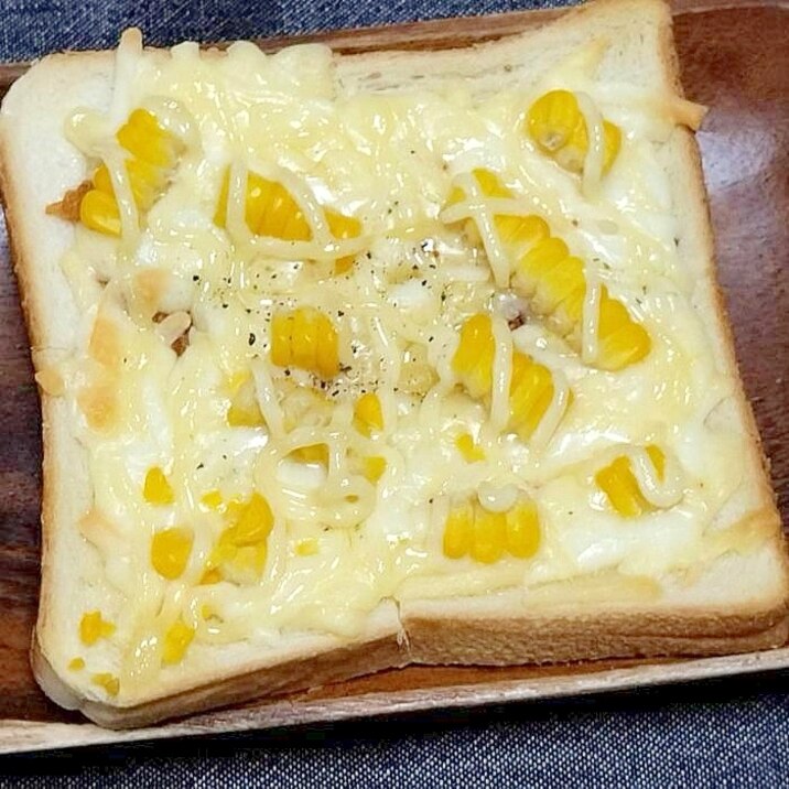 茹でとうもろこしのコーンマヨトースト